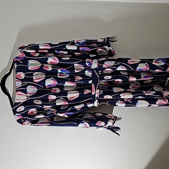 Talbotts tulip dress. large petite. Tie at waist. 2 big pockets. Blue/pink. Nice - Picture 8 of 11